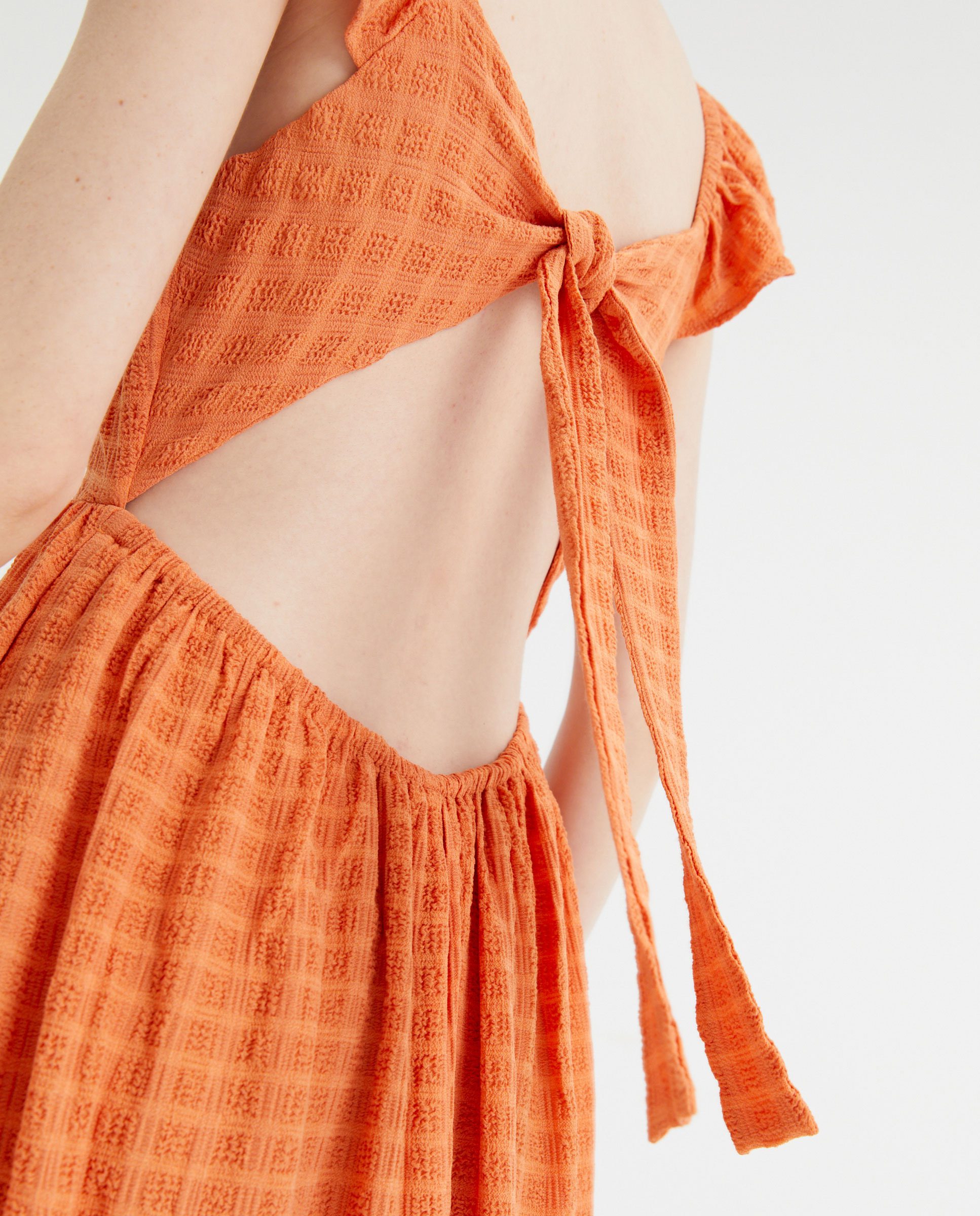 Midi Πορτοκαλί Φόρεμα Με Άνοιγμα Πίσω Compania Fantastica