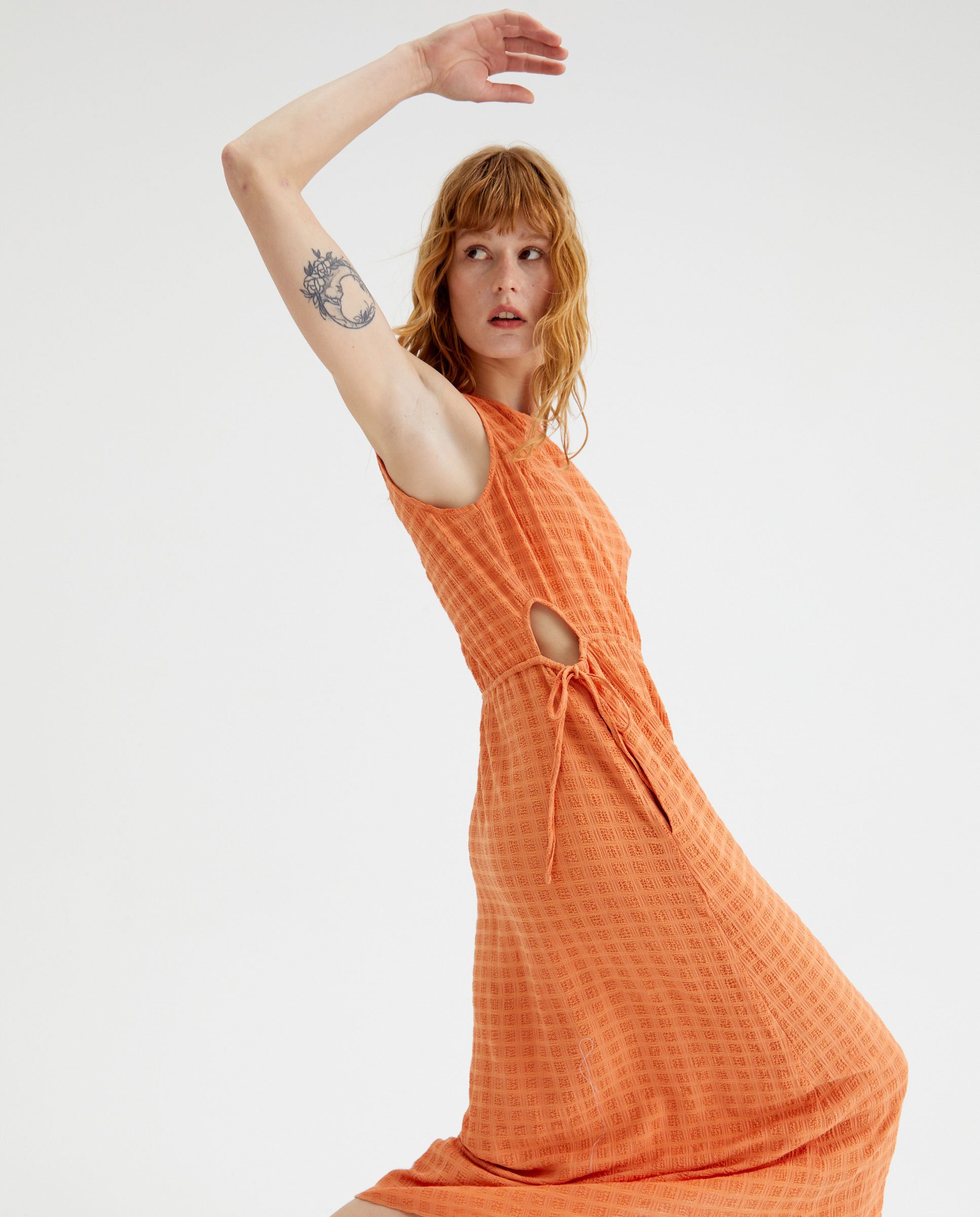 Midi Πορτοκαλί Φόρεμα Με Aνοίγματα Compania Fantastica