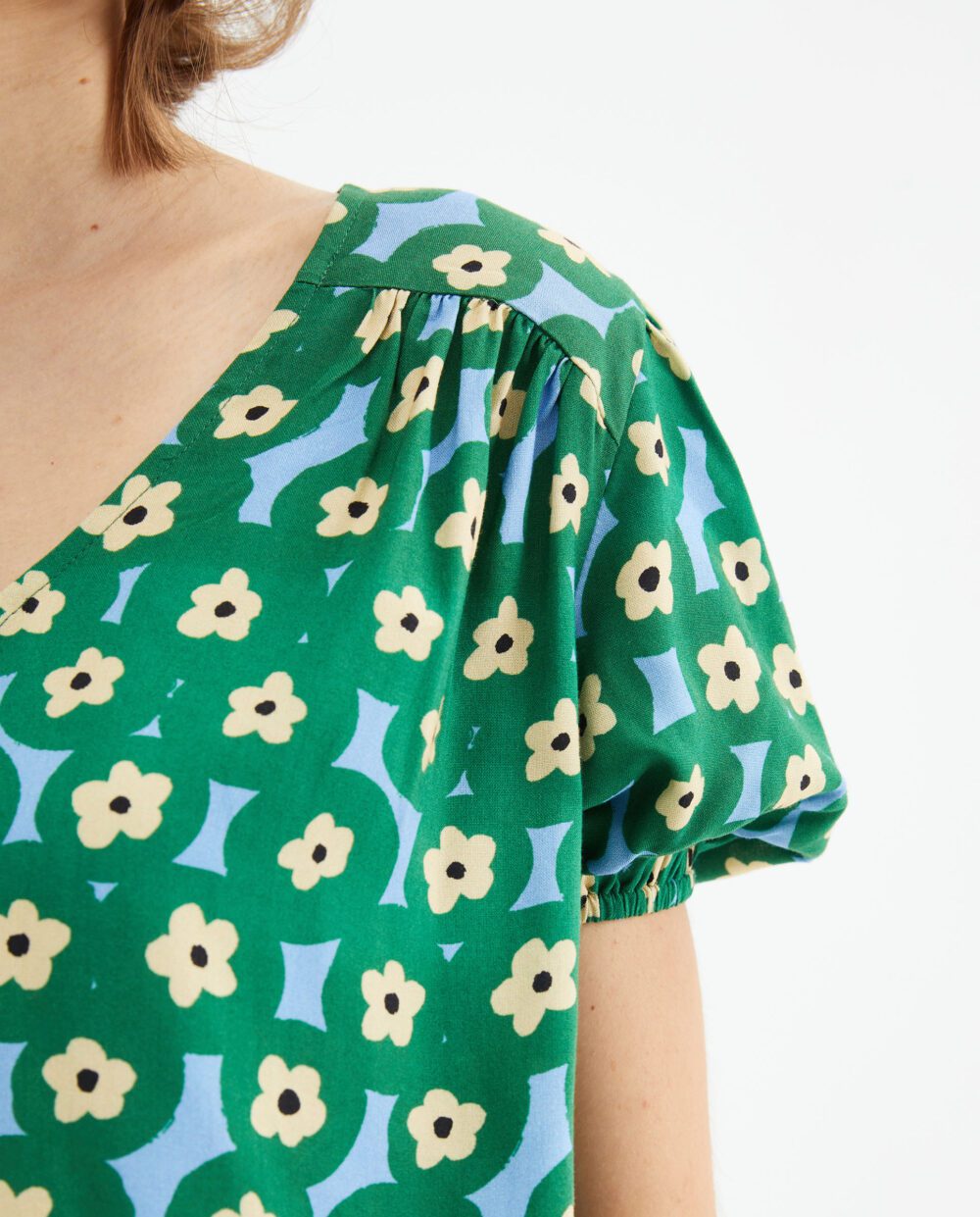 Πράσινη Μπλούζα Με Print Λουλούδια Compania Fantastica