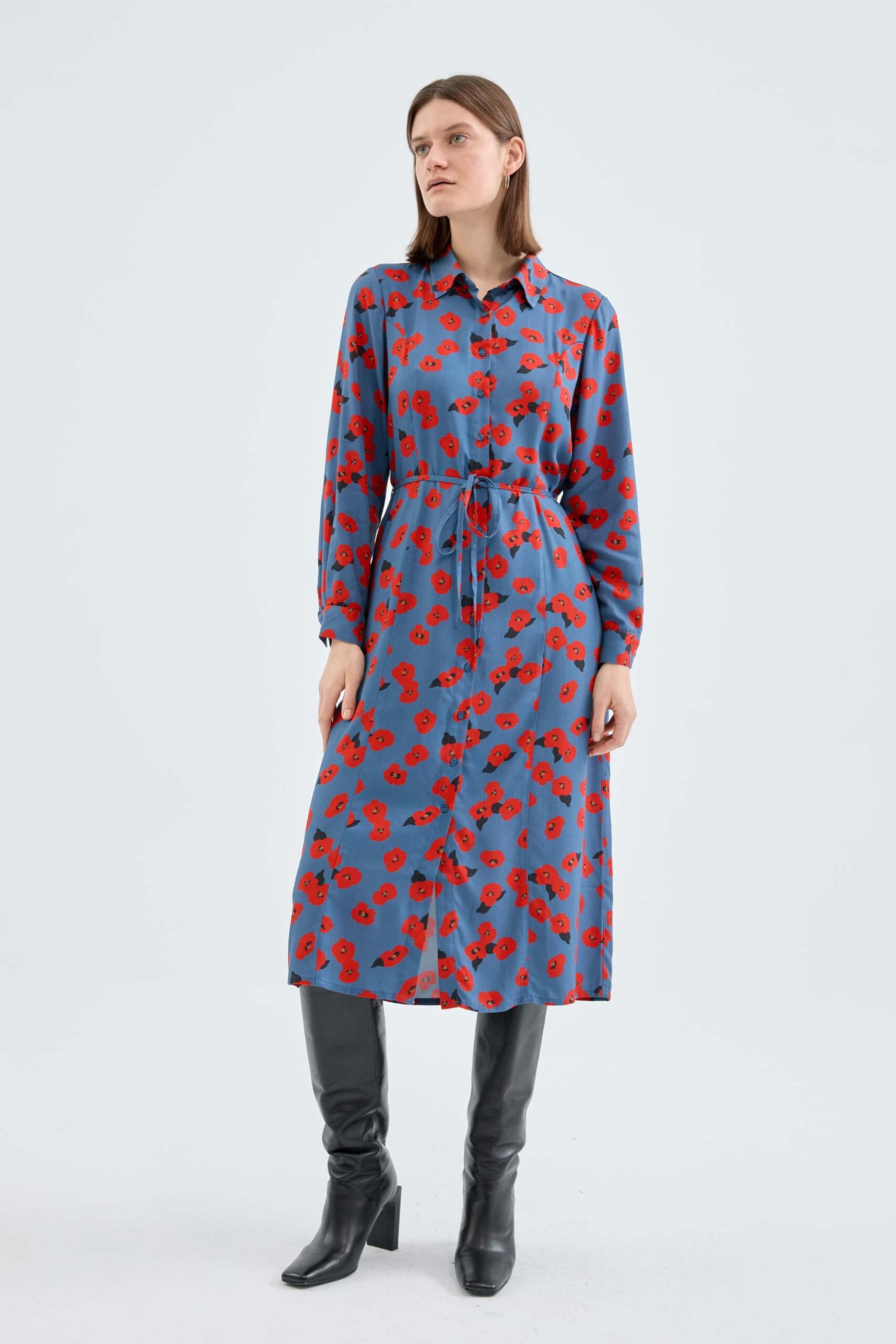 Midi Μπλε Πουκάμισο Φόρεμα Με Κόκκινο Φλοράλ Print Compania Fantastica
