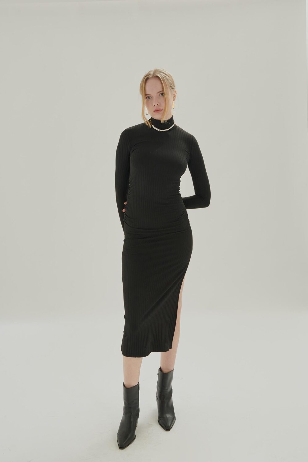 Midi Μαύρο Εφαρμοστό Φόρεμα 24 Colours